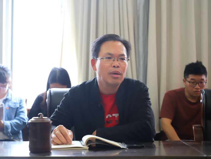 陳祖訓作講話(huà)。譚龍 攝.jpg
