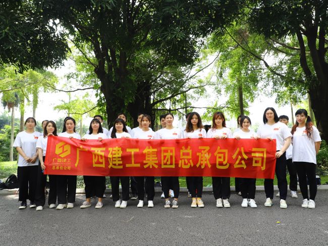 座談會(huì )現場(chǎng)。楊桂峰 攝（修圖）.jpg
