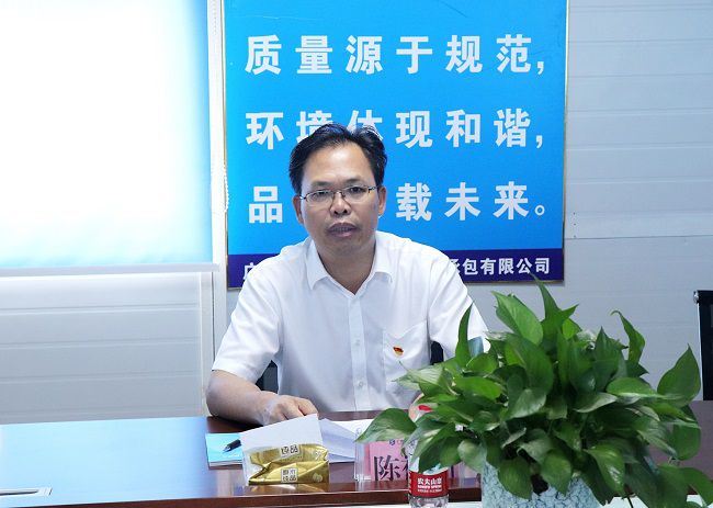 陳祖訓講授主題黨課。周煜川攝（修圖）.jpg