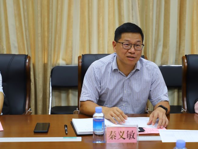 1秦義敏講話(huà)。鄭詩(shī)寶 攝.jpg
