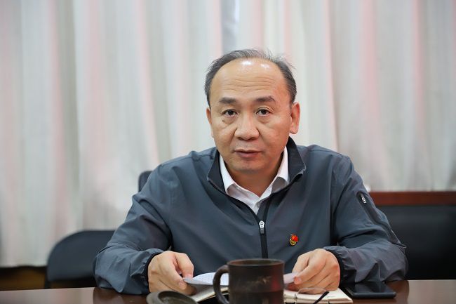 陸烜講話(huà)。侯健杰攝（修圖）.jpg