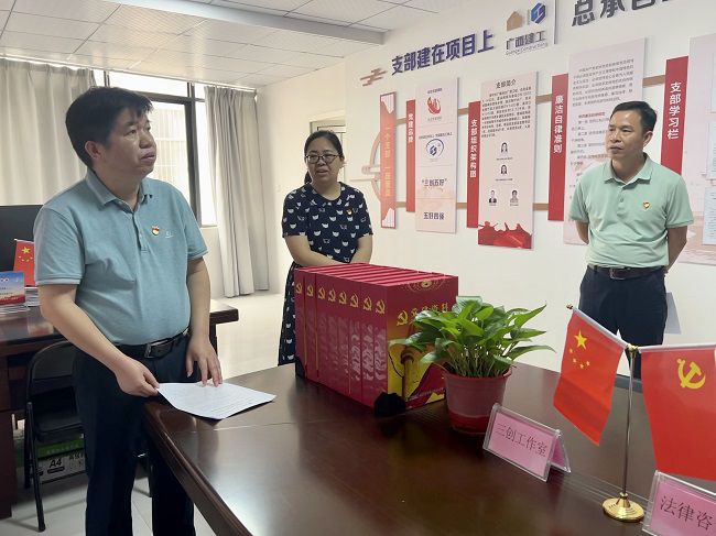 檢查現場(chǎng)（修圖1）。盧麗君攝.JPG