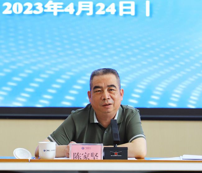 陳家堅講話(huà)。鄭詩(shī)寶 攝000。.jpg
