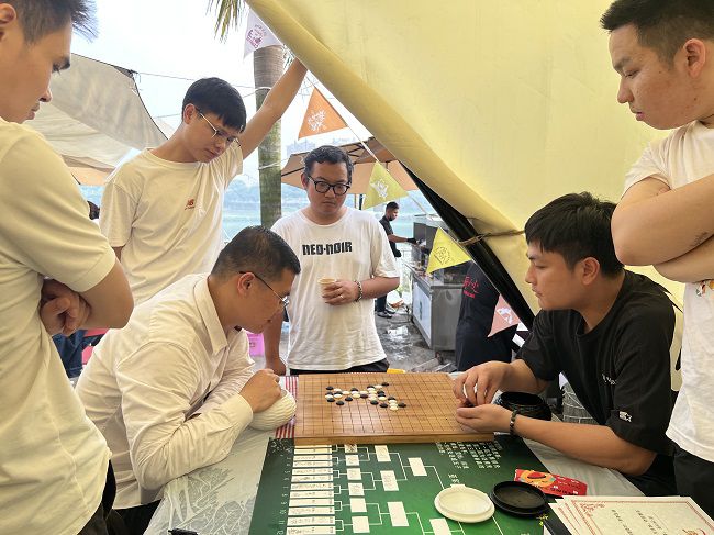 五子棋比賽現場。楊鈺 攝（2）.jpg